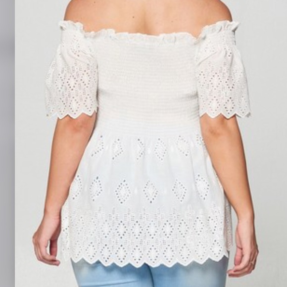 Tops - ✴️LAST ONE✴️ CURVY SMOCKED OFF-SHOULDER EYELET TOP